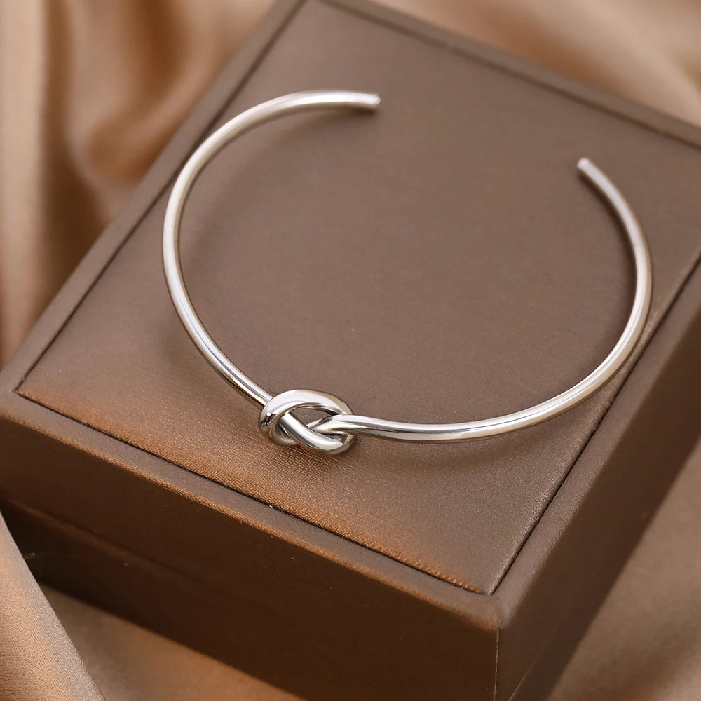 Infinity Bracelet – Endless Elegance