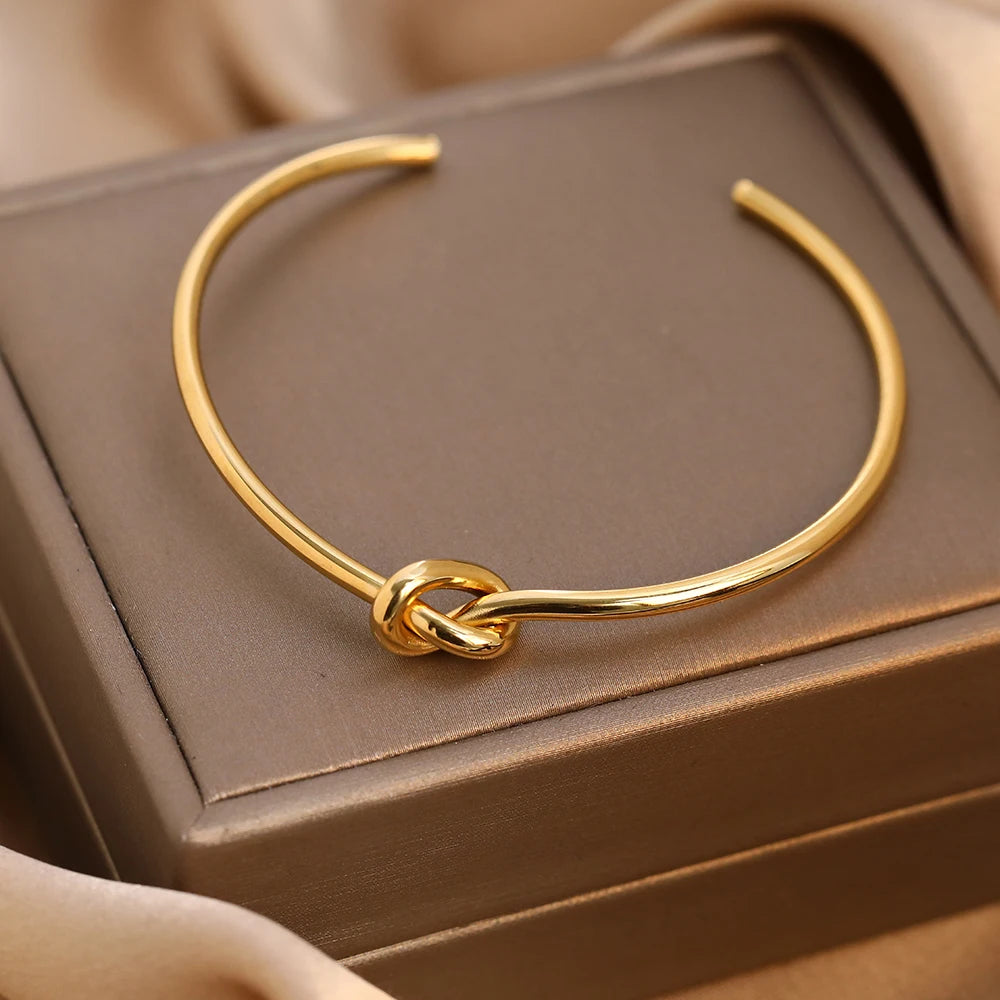 Infinity Bracelet – Endless Elegance