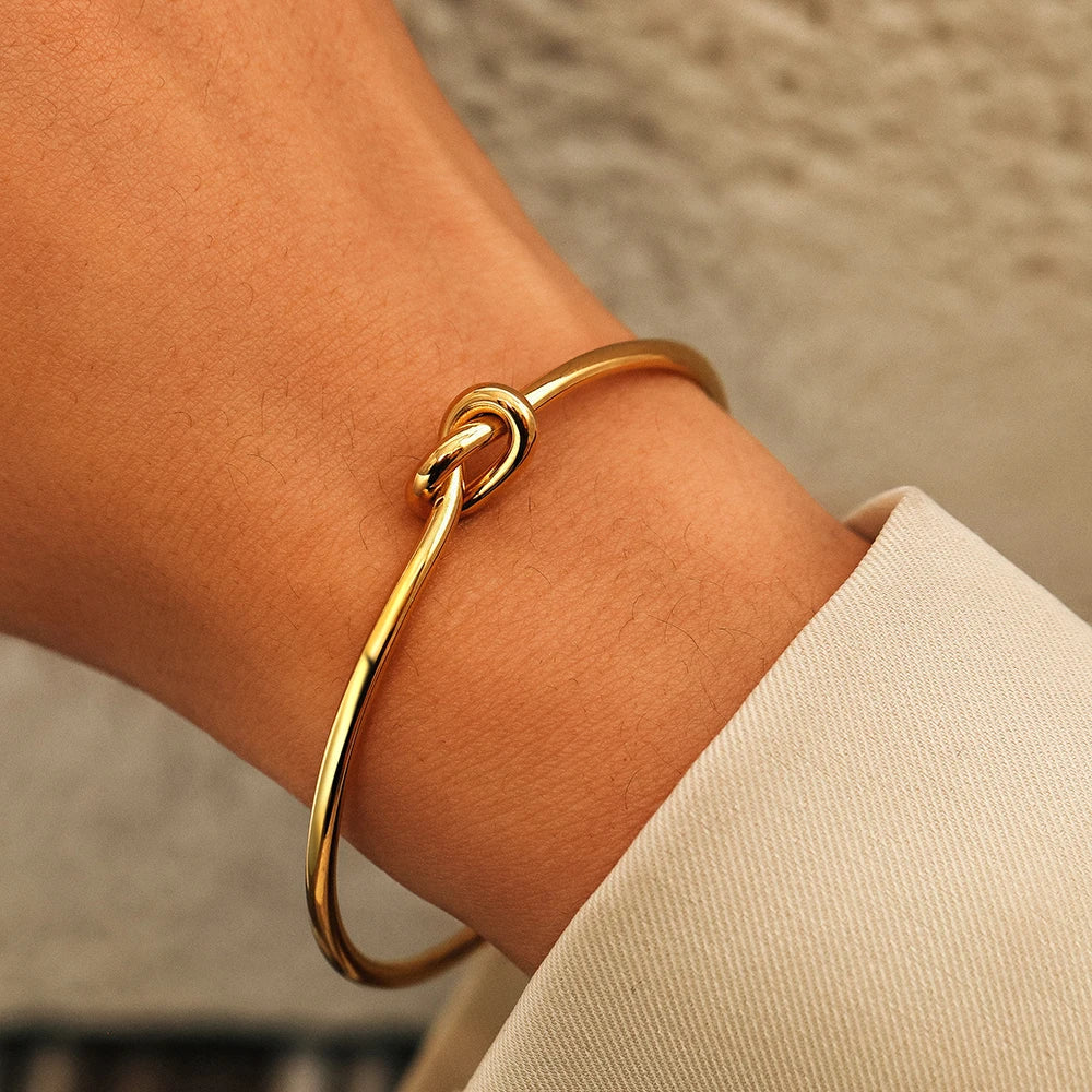 Infinity Bracelet – Endless Elegance