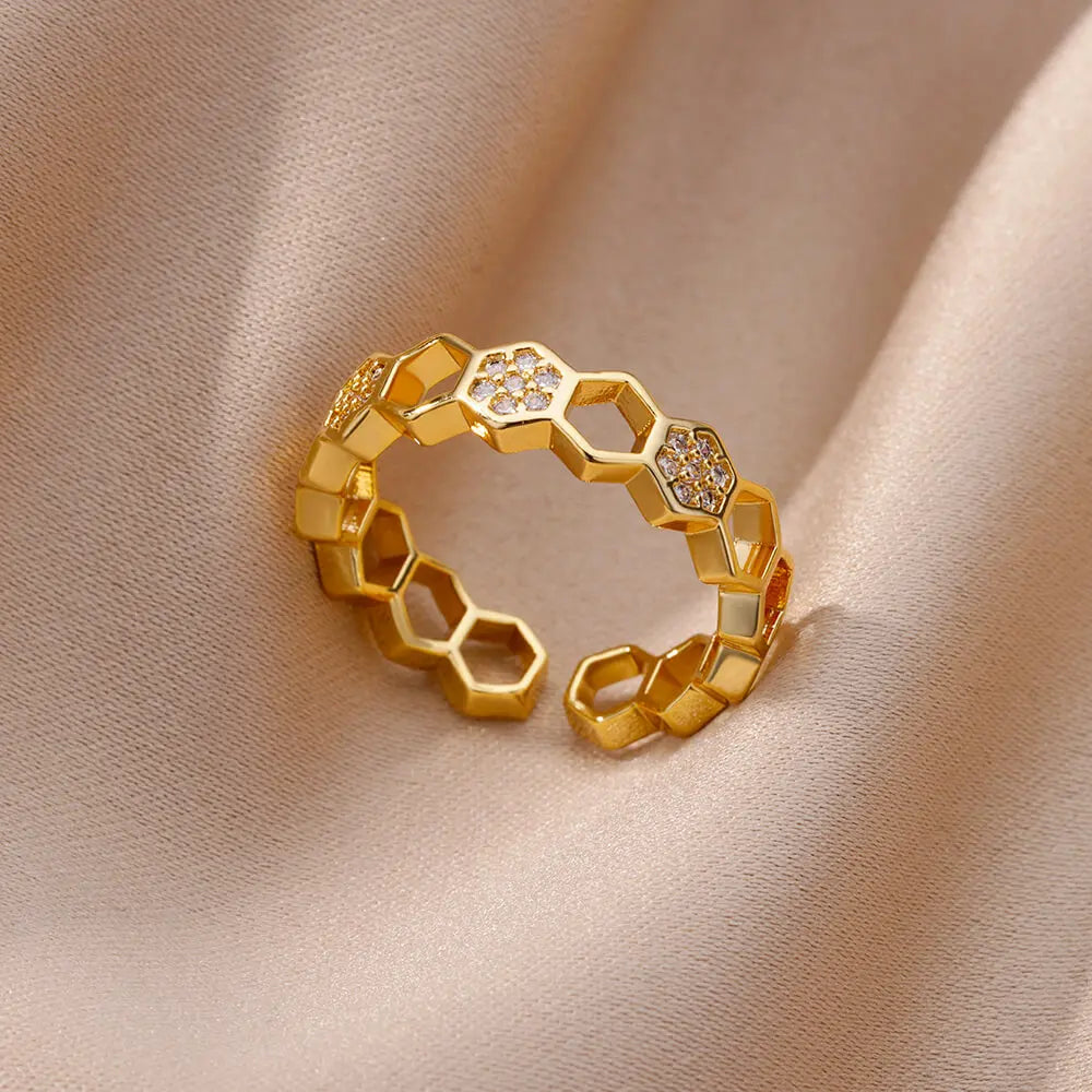 Hive Ring – Natural Harmony