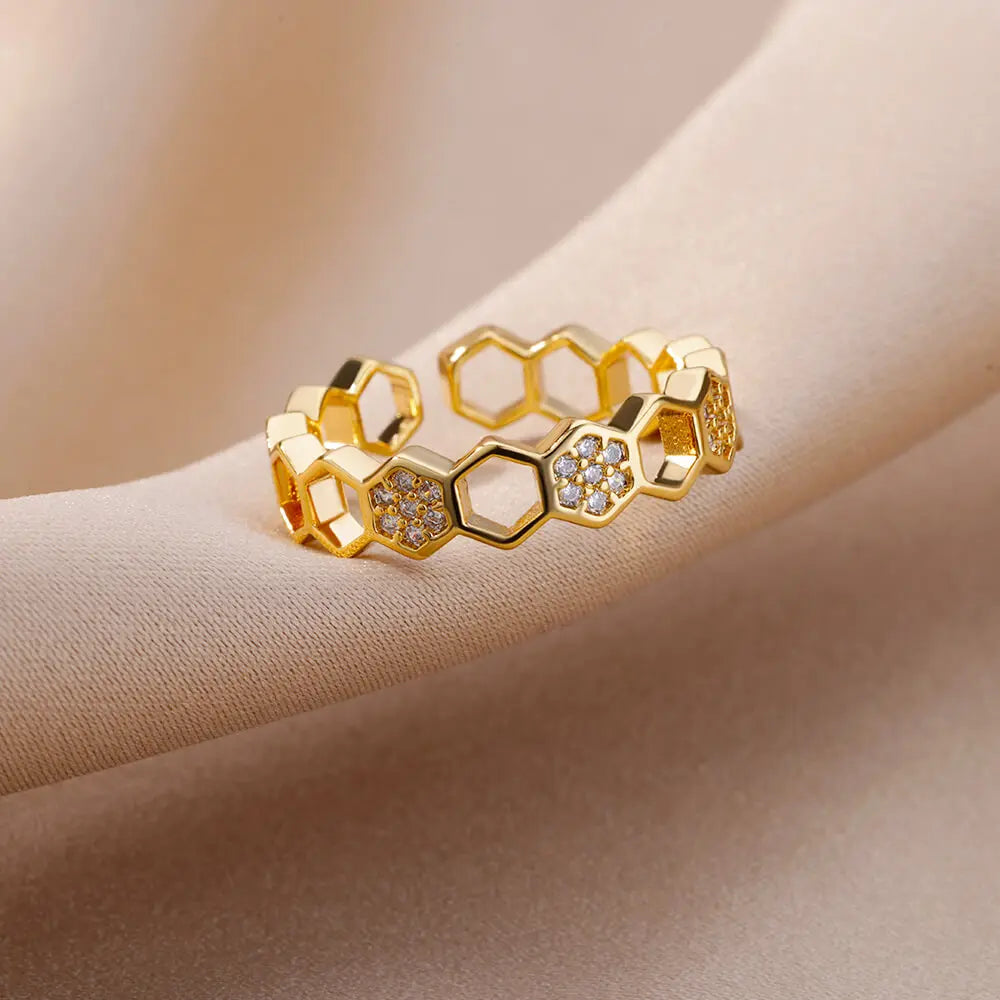 Hive Ring – Natural Harmony