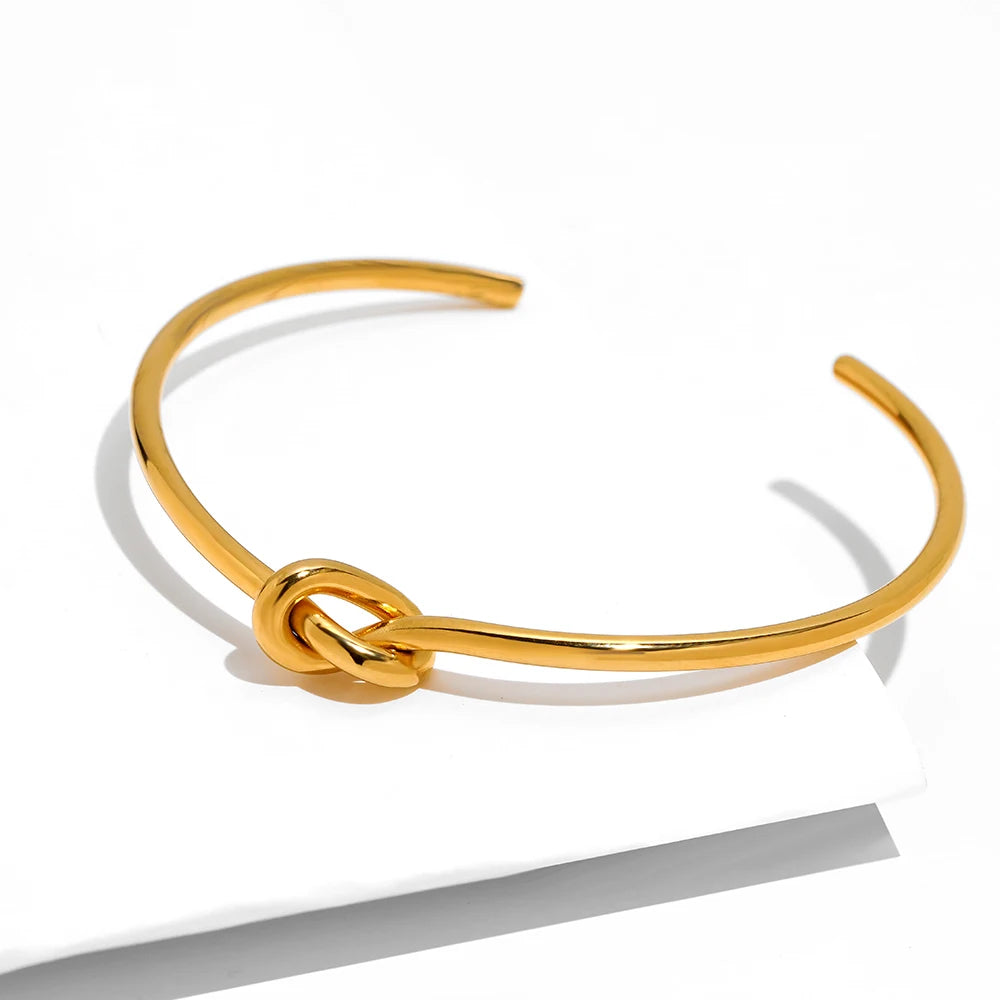 Infinity Bracelet – Endless Elegance