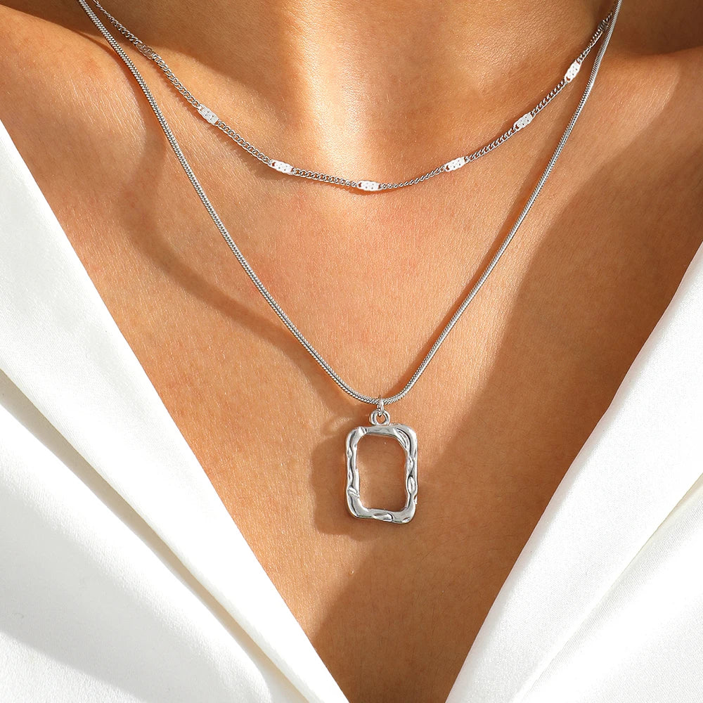 Structure Necklace – Modern Elegance